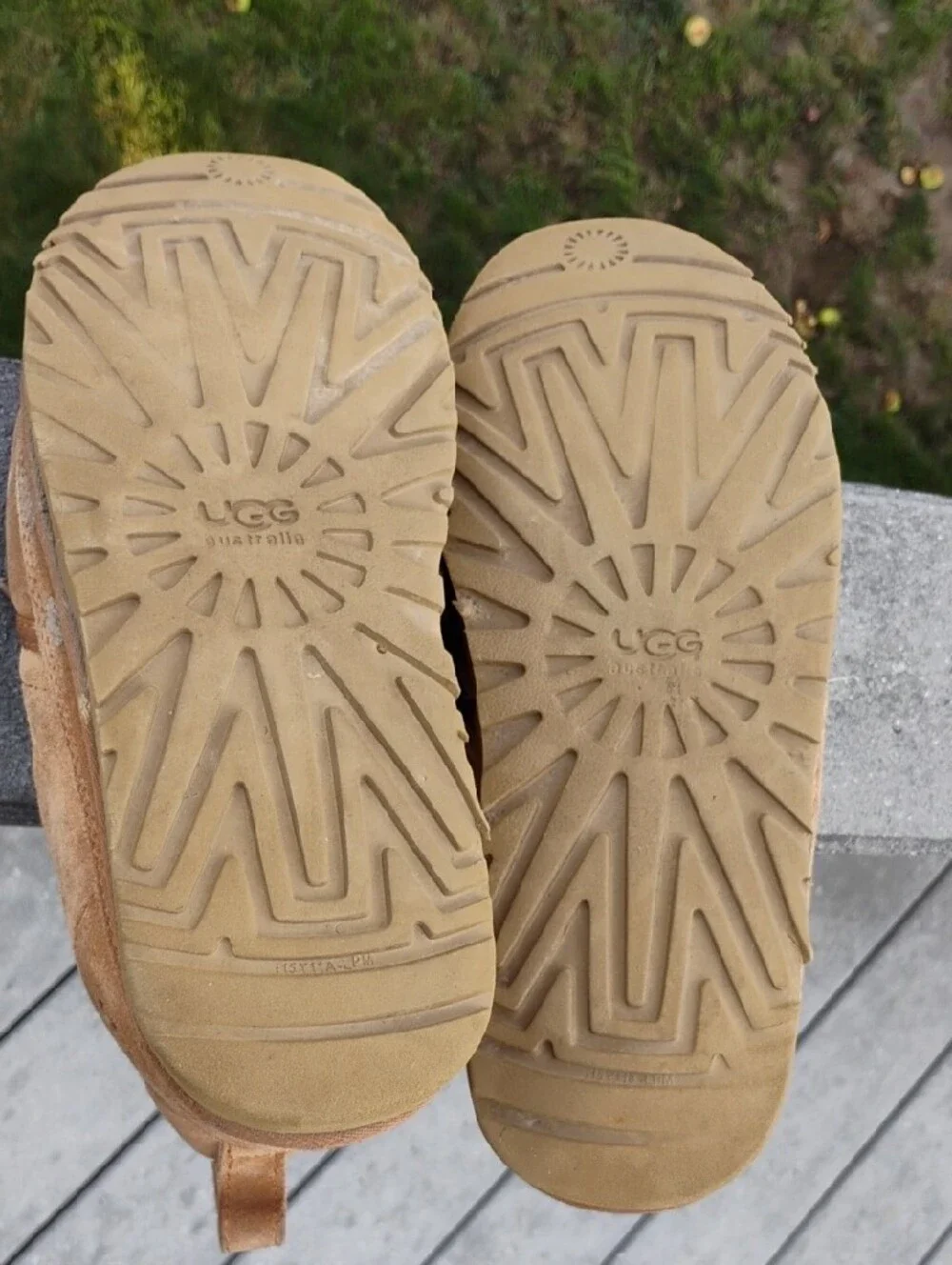🔥UGG Men's Neumel Suede Chukka Boots Chestnut Gorpcore Good Condition Size 11
